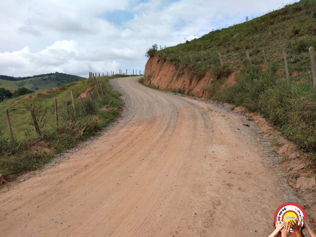 Estradas rurais recebem manutenção