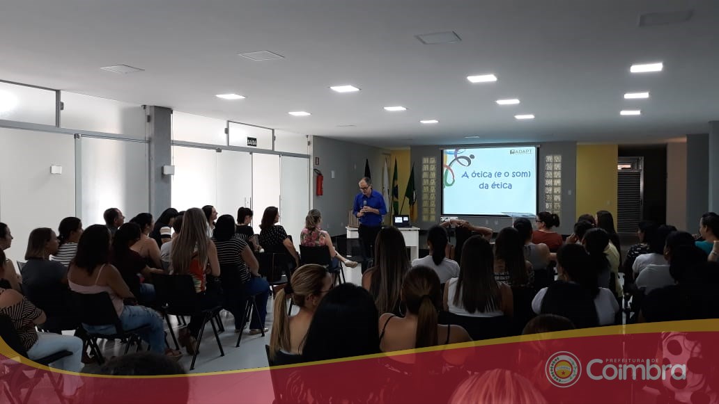 Profissionais da educação participam de palestra inspiradora no início do ano escolar 2020