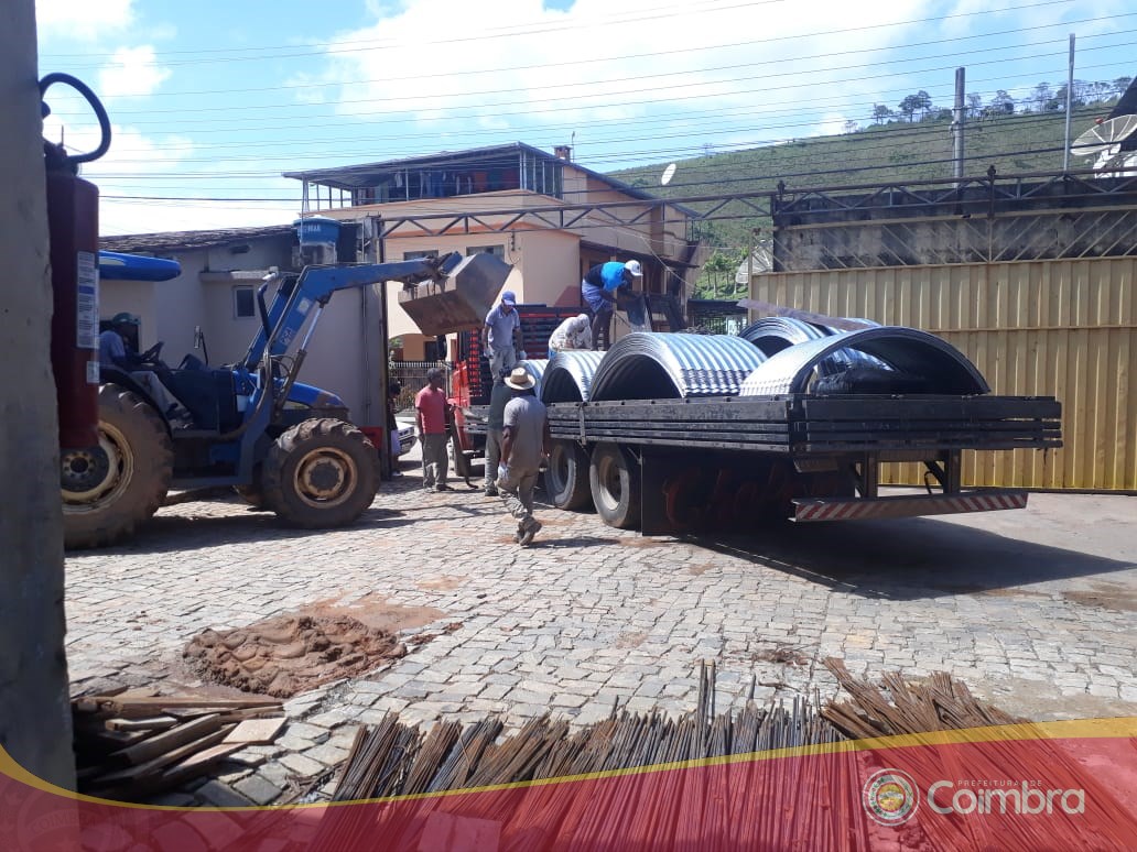 Prefeitura adquire quase 60 metros de tubulões para a reconstrução das pontes danificadas pelas chuvas